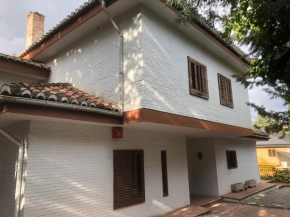 Estupenda Villa con piscina 5 minutos centro Granada Prohibido fiestas